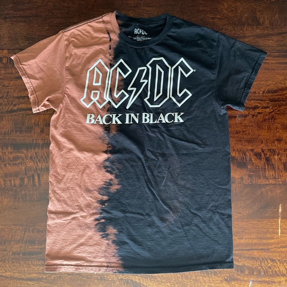 NWOT AC/DC Back in Black Split Bleach Tie Dyed Black T-Shirt Unisex Size Small